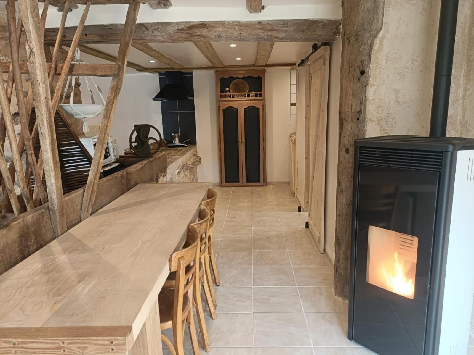 Le Pigeonnier Apartment Martel Exterior photo