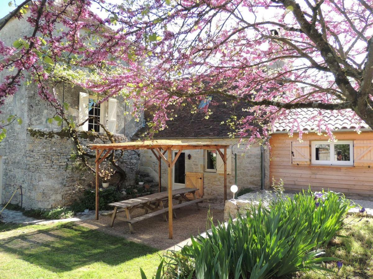 Le Pigeonnier Apartment Martel Exterior photo